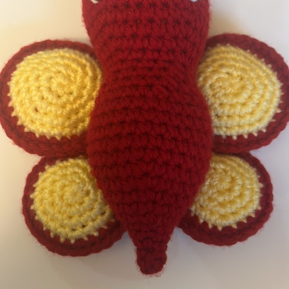 Butterfly crochet plush handmade garden decor - Picture 4 of 6